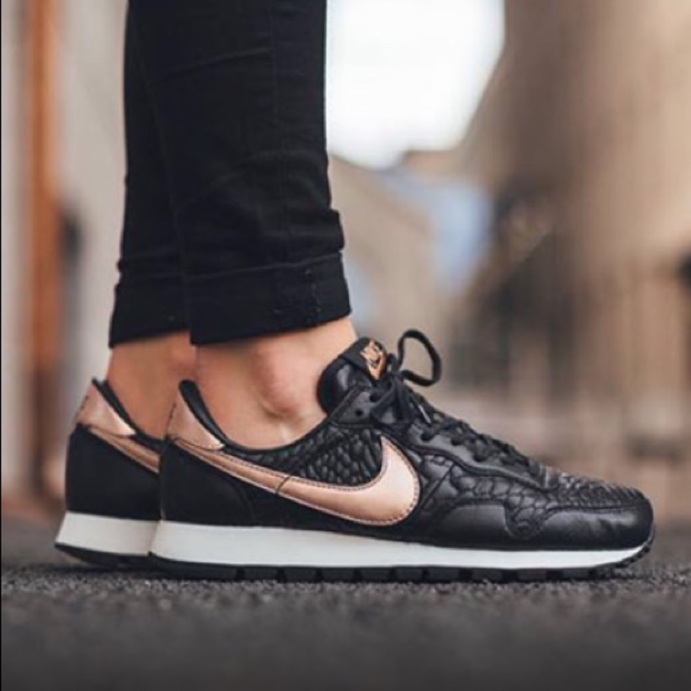 Nike Air Pegasus '83 Leather Sneakers Rose Gold